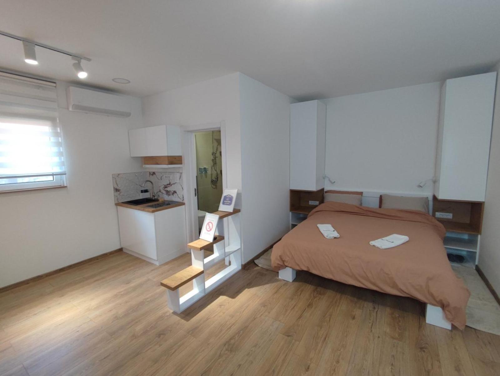 Apartmani Happy House Surčin Zewnętrze zdjęcie